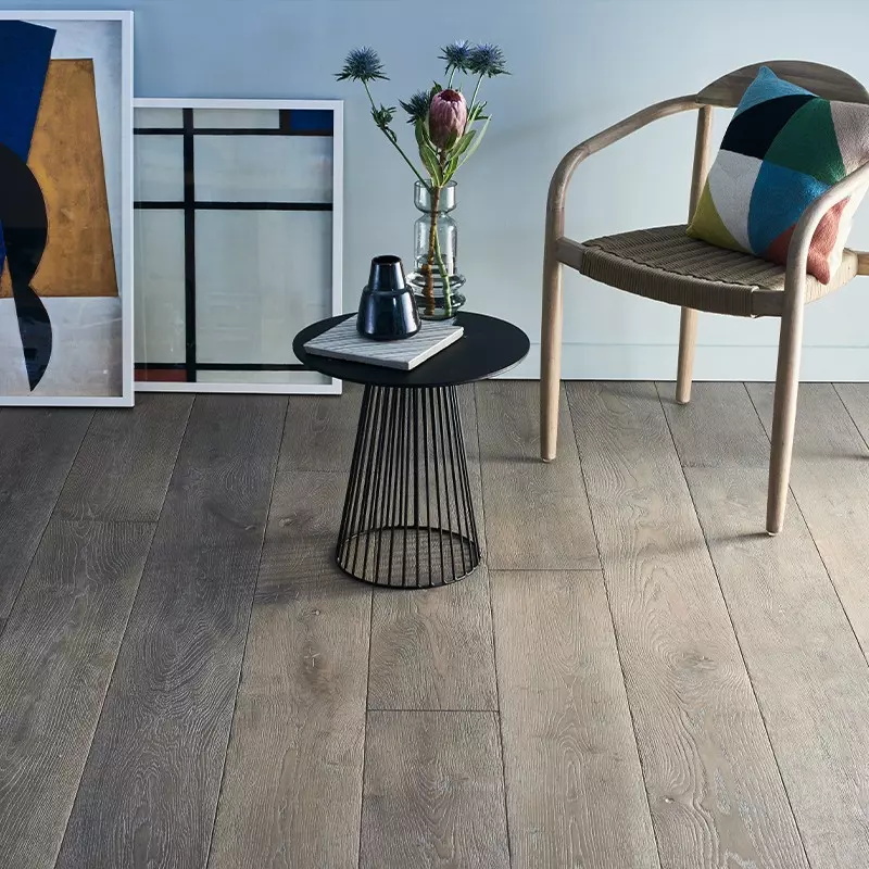 Plancher Vieilli Chene Massif Residence - 20x180x600-2200 - Choix Rustique - Vue ambiance 01 - Carresol
