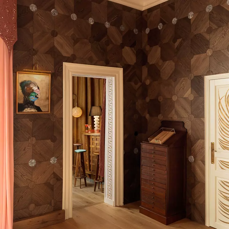 Médaillon Chêne Brown Fumé incrustation Marbre Fior di Pesco - vue ambiance 01