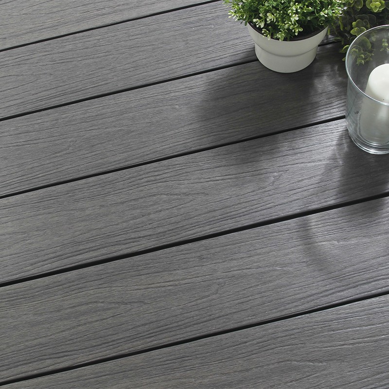 Lames Composite Brooklyn Dark Grey - 23x138x4000 - realisation 02 - carresol Lames Composite Brooklyn Dark Grey - 23x138x4000 - realisation 02 - carresol