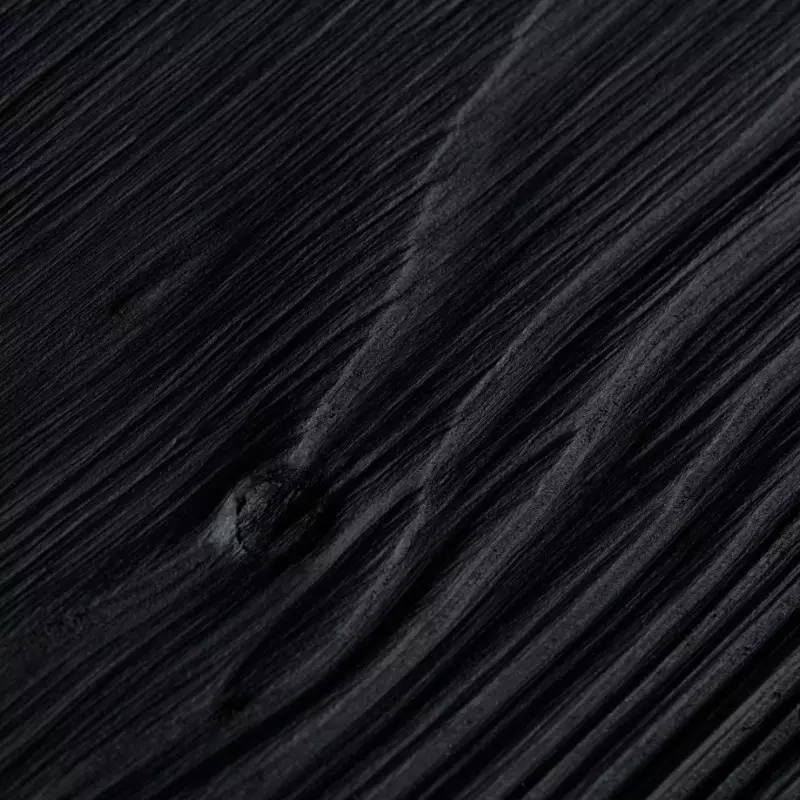 Bardage Douglas Le Ténébreux 20x145 mm Brossé Brûlé Huilé - détails - CarréSol