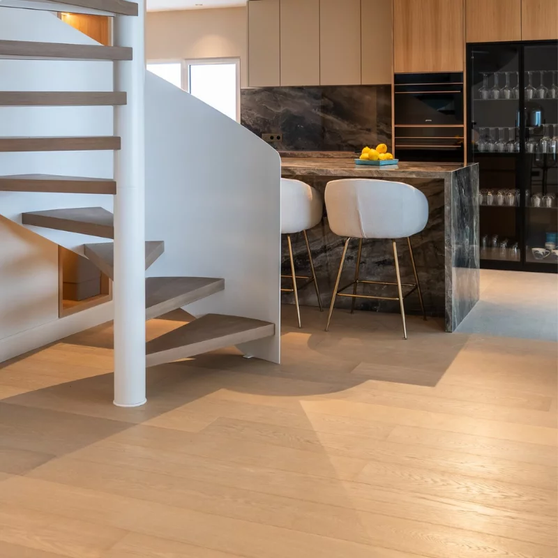 Parquet Chene Semi-Massif Sanibel - 15x90x600-2000 - choix rustique - réalisation - carresol éditions