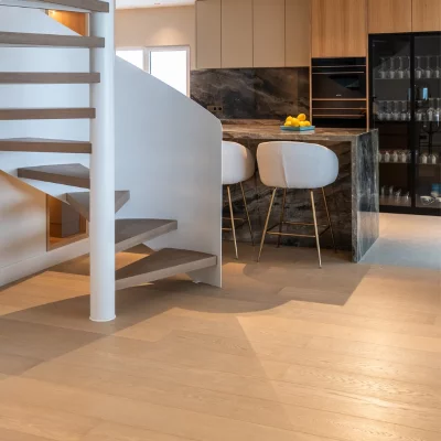 Parquet Chene Semi-Massif Sanibel - 15x90x600-2000 - choix rustique - réalisation - carresol éditions