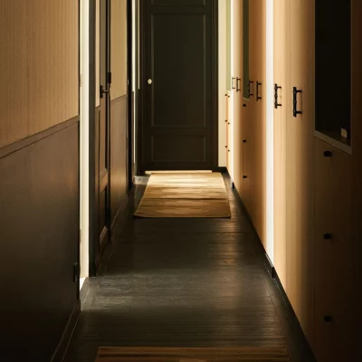 Chene Semi-Massif Strada Nero - 15x50x1200 - choix confort - Realisation 04 - carresol editions