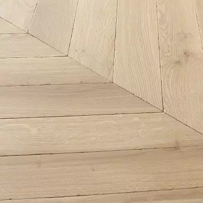 Point de Hongrie Martele Chene Massif Lara - 20x100x670 - choix rustique - vue de profil - carresol