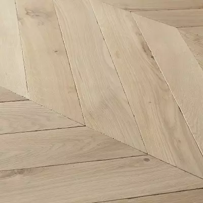 Point de Hongrie Martele Chene Massif Moliere - 20x100x670 - choix rustique - vue de profil - carresol