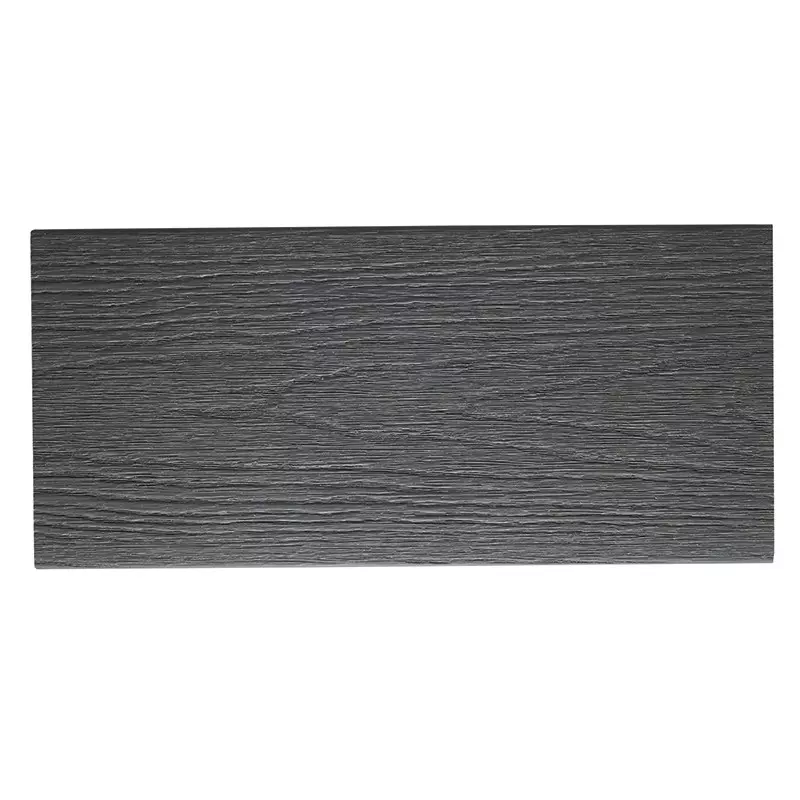 Lames Composite Brooklyn Dark Grey - 23x138x4000 - realisation 02 - carresol