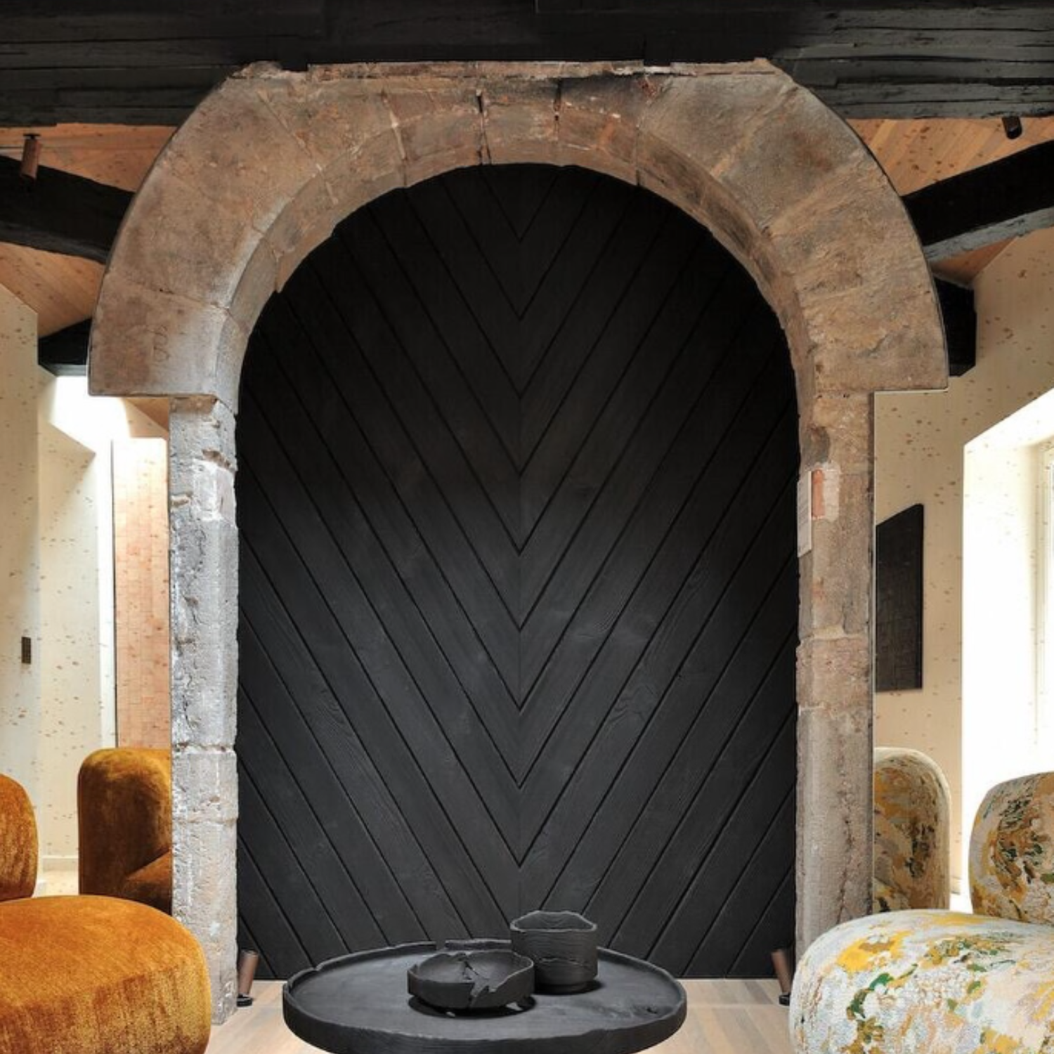 Bardage-en-Accoya-brule-Eisho-Collection-Maitre-de-Loutre-Noir-CarreSol-Editions-2023